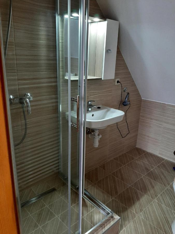 Nosztalgia Vendeghaz Hotel Zalaegerszeg Exterior foto
