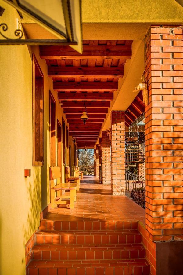 Nosztalgia Vendeghaz Hotel Zalaegerszeg Exterior foto